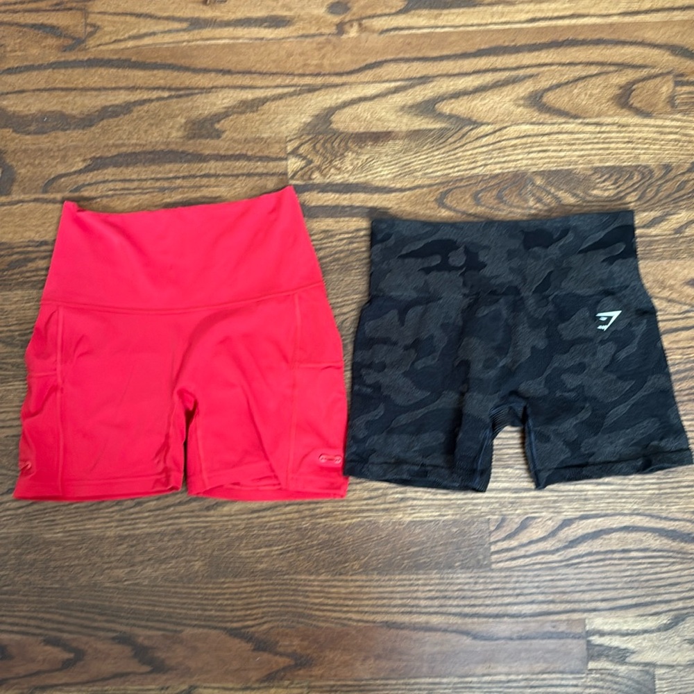 GYMSHARK SHORTS - QTY 2